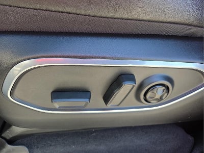 2025 Jeep Wagoneer Base