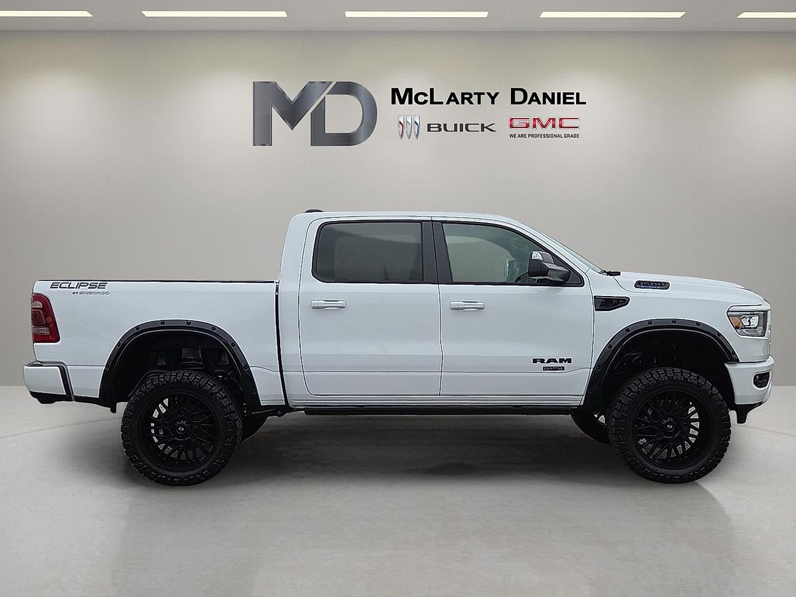 2023 RAM 1500 Big Horn Crew Cab 4x4 5'7" Box