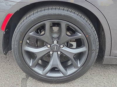 2023 Chrysler 300 Touring L