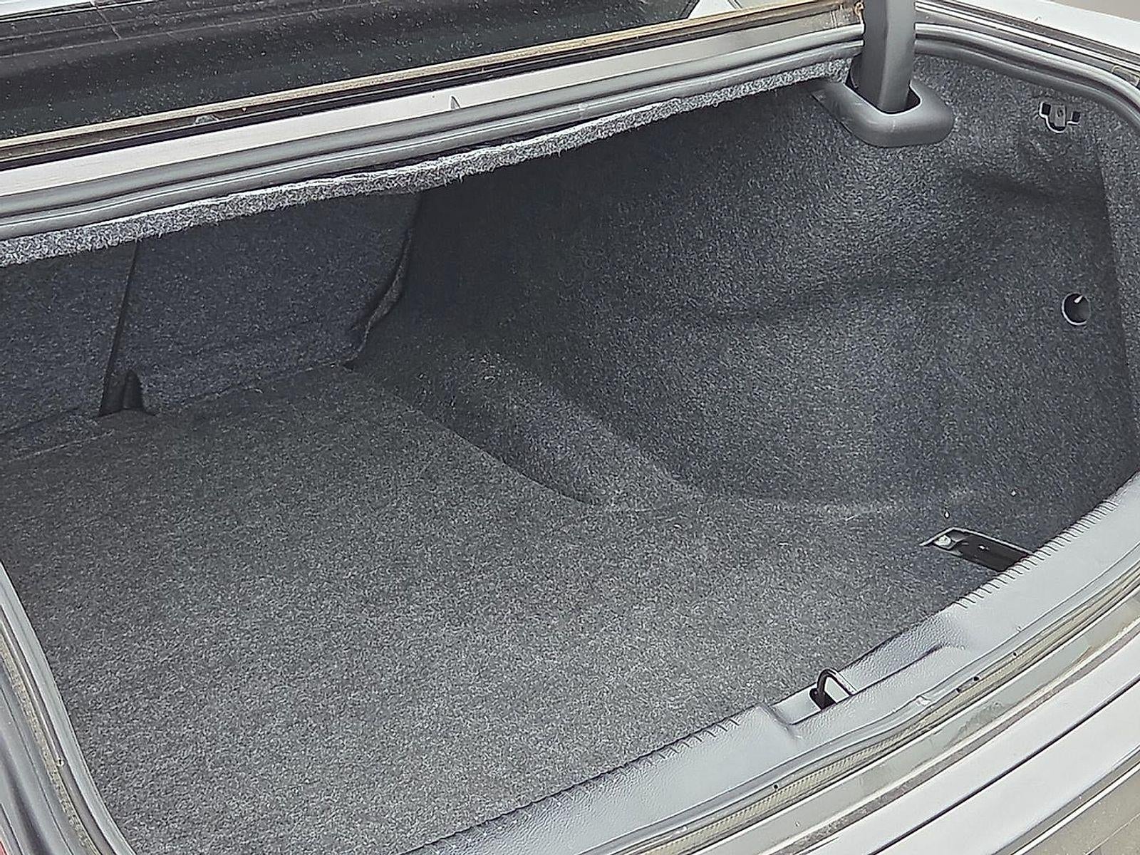 2023 Chrysler 300 Touring L