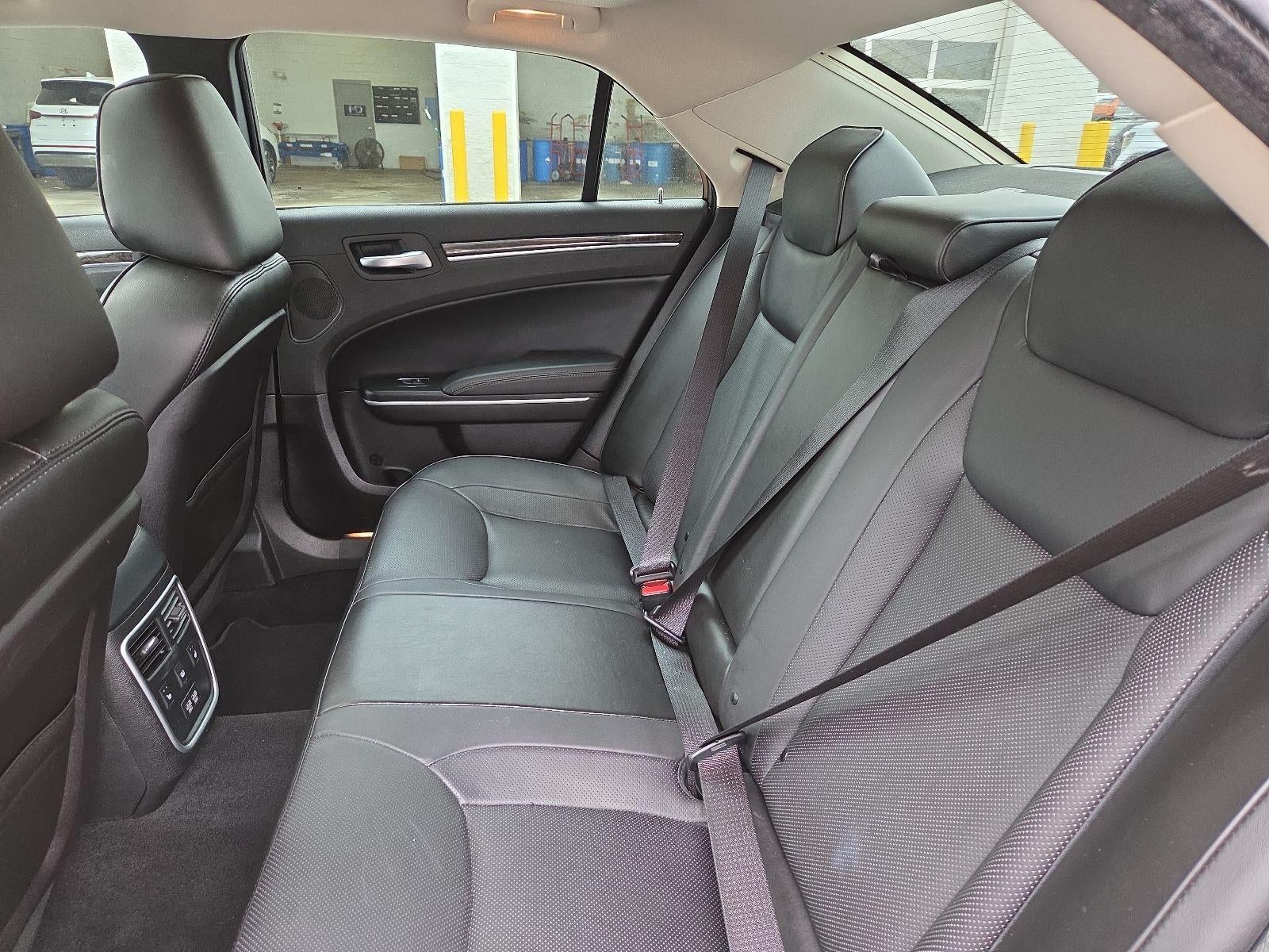 2023 Chrysler 300 Touring L