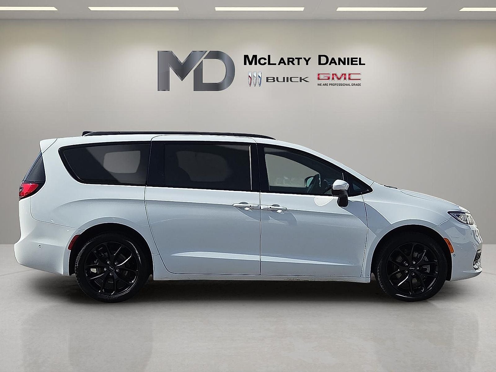 2023 Chrysler Pacifica Touring L AWD