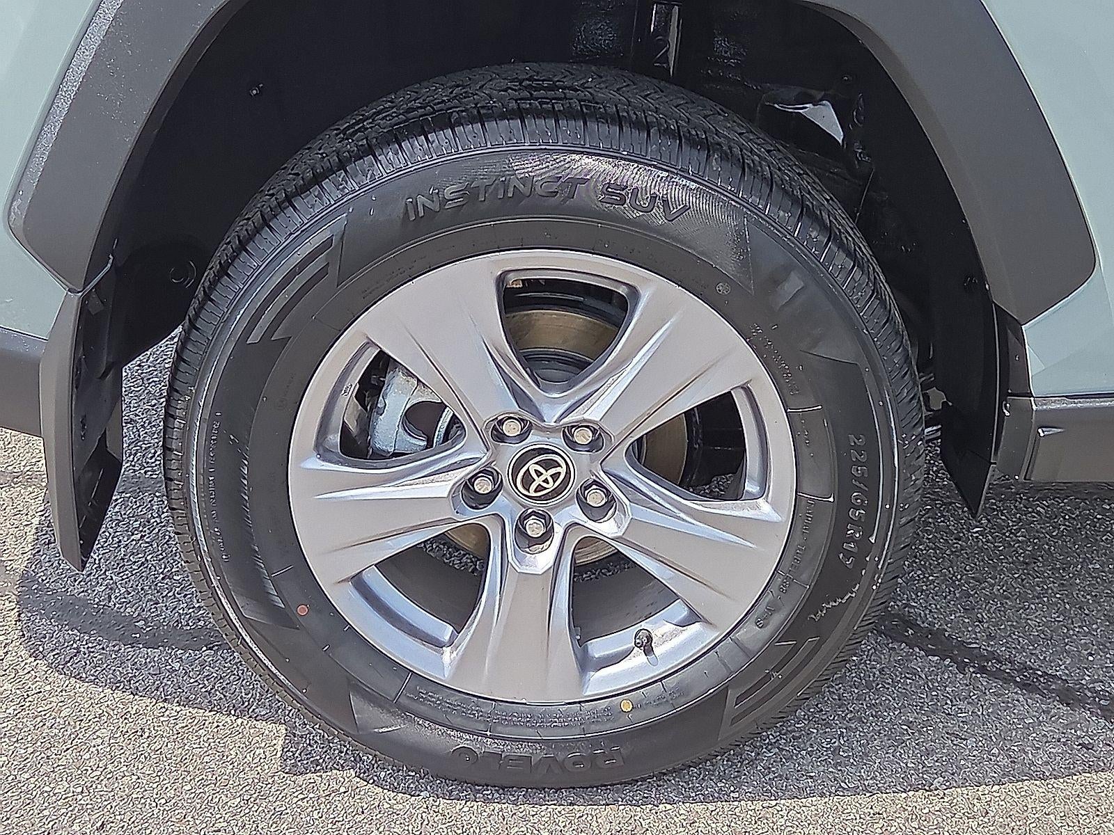 2022 Toyota RAV4 XLE