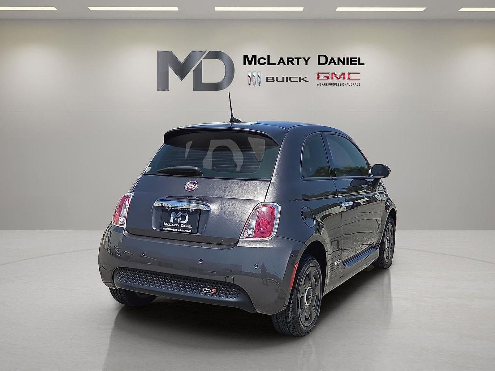 2019 FIAT 500e Base