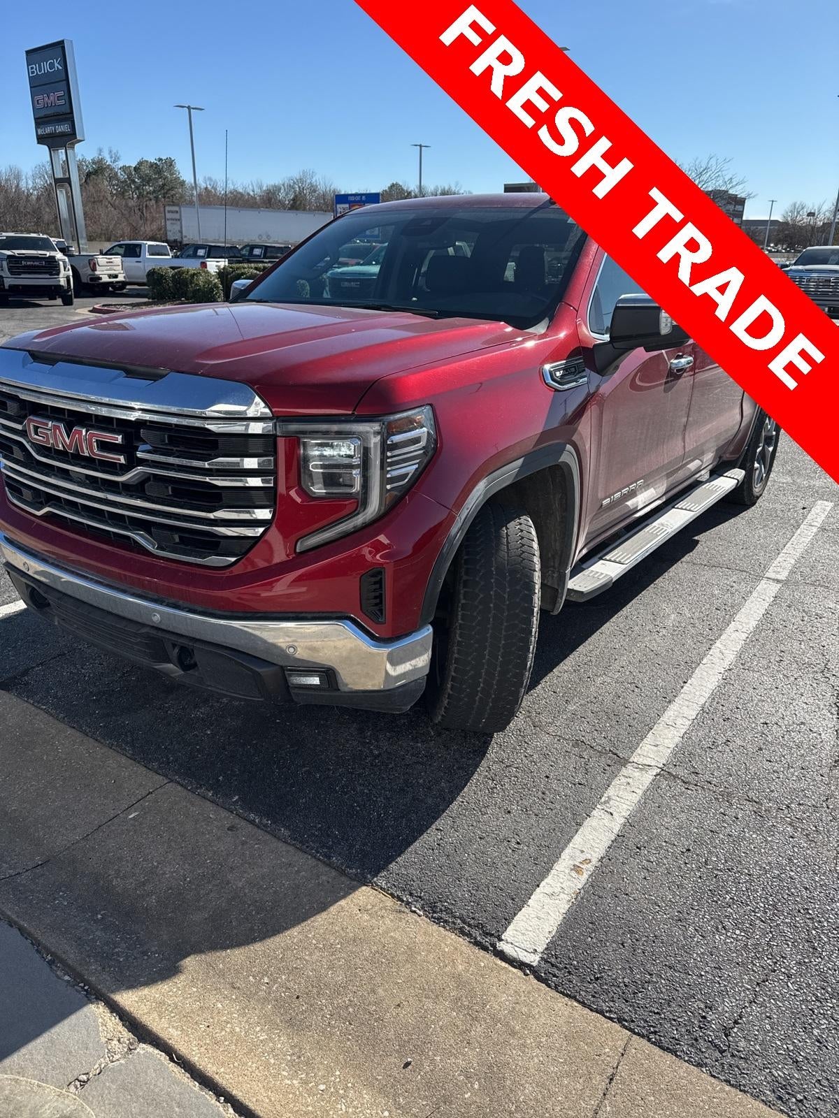2025 GMC Sierra 1500 SLT