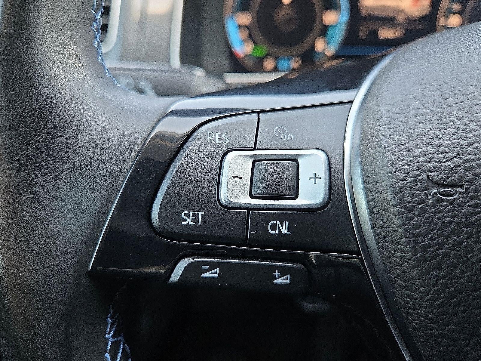 2018 Volkswagen e-Golf SEL Premium