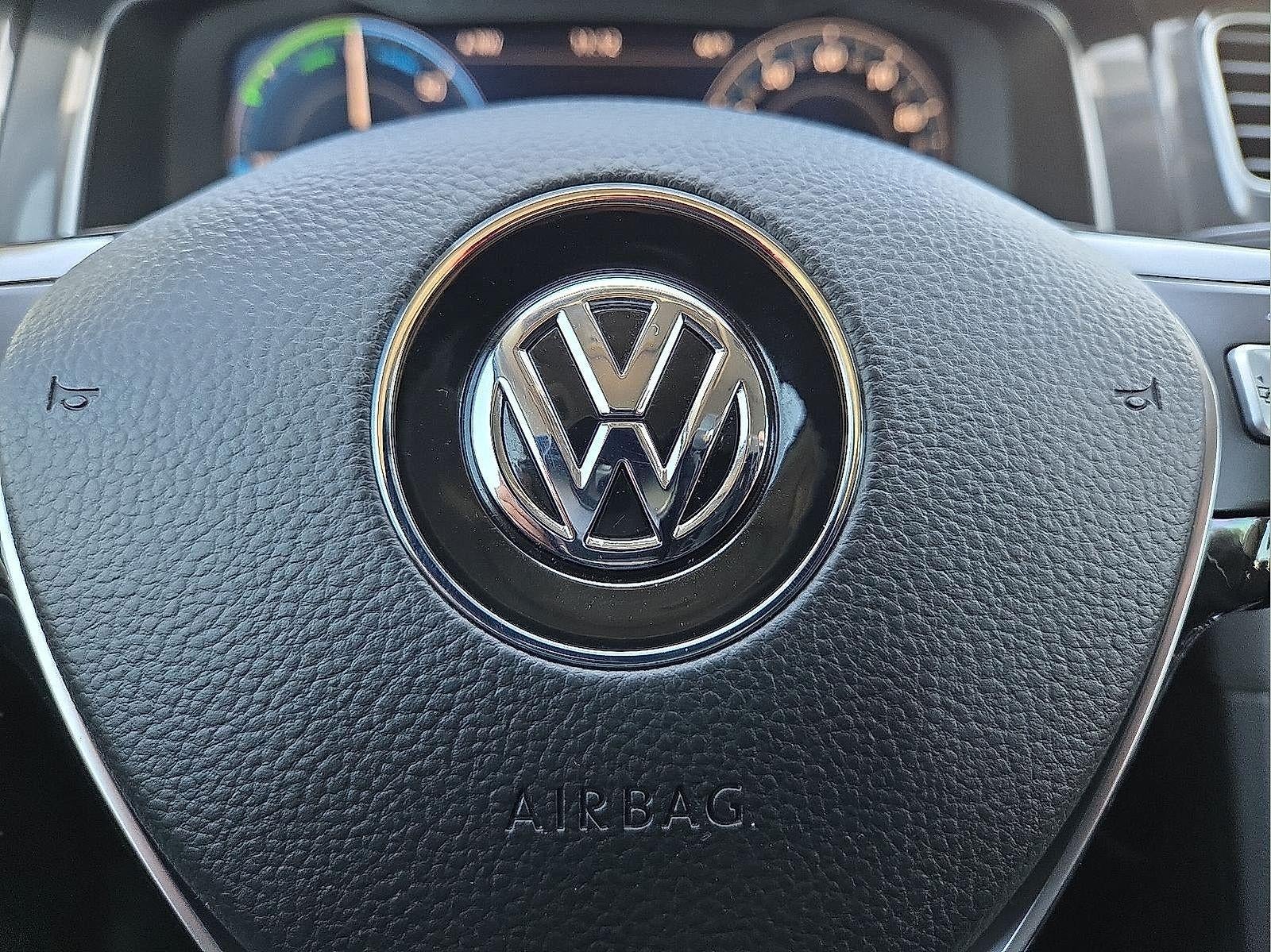 2018 Volkswagen e-Golf SEL Premium