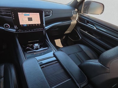 2023 Jeep Wagoneer L Base