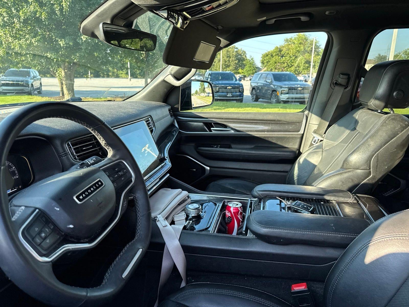 2023 Jeep Wagoneer Base