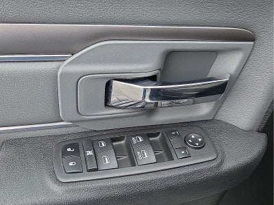 2023 RAM 1500 Classic SLT Crew Cab 4x2 5'7" Box