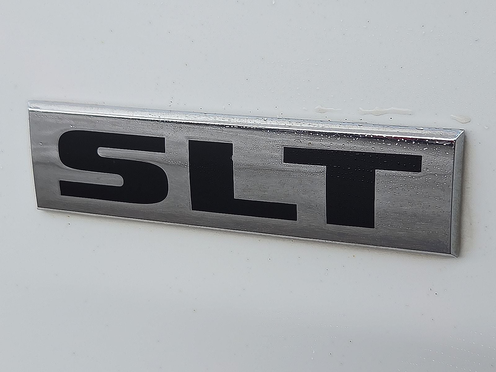 2023 RAM 1500 Classic SLT Crew Cab 4x2 5'7" Box