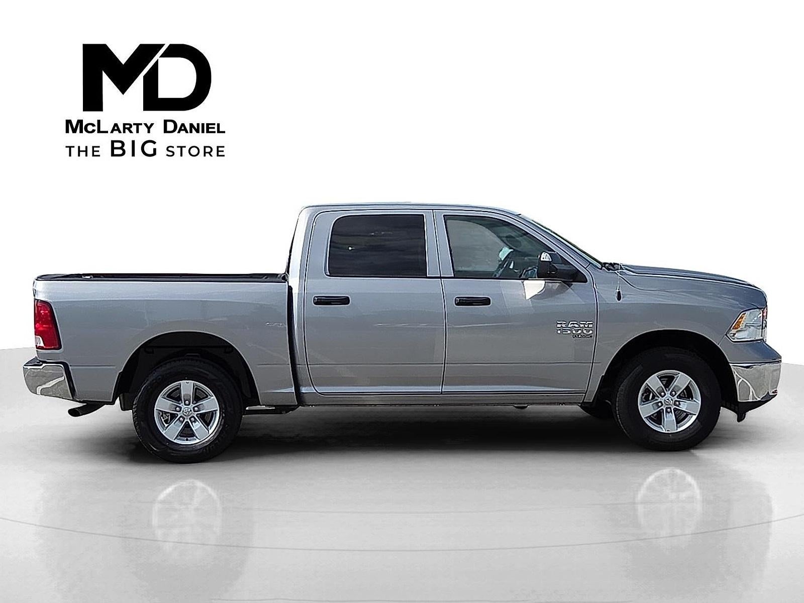 2023 RAM 1500 Classic SLT Crew Cab 4x4 5'7" Box