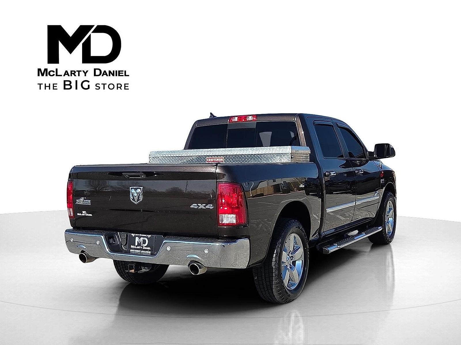 2017 RAM 1500 Big Horn Crew Cab 4x4 5'7" Box