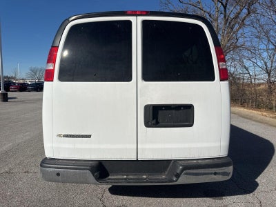 2023 Chevrolet Express Passenger 3500 1LT