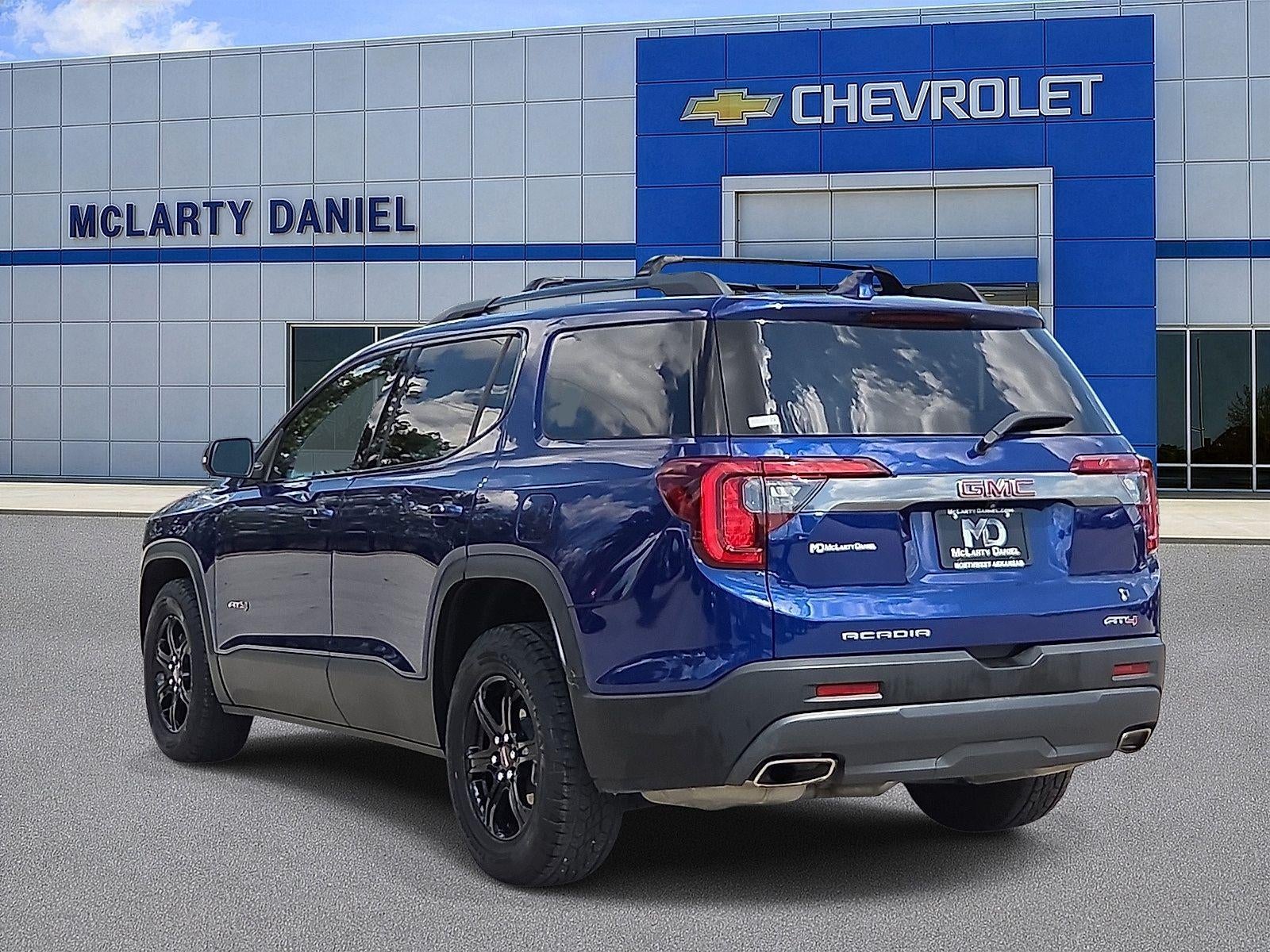 2023 GMC Acadia AT4