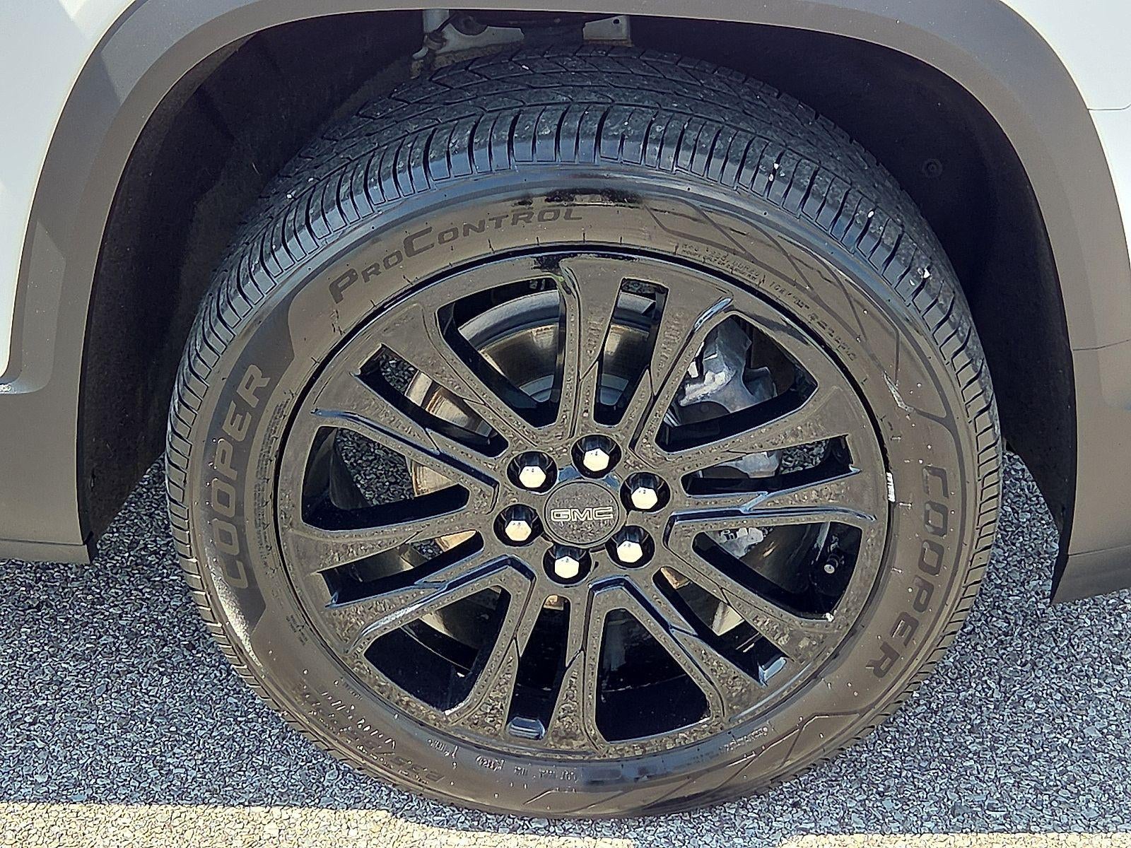 2023 GMC Acadia SLT