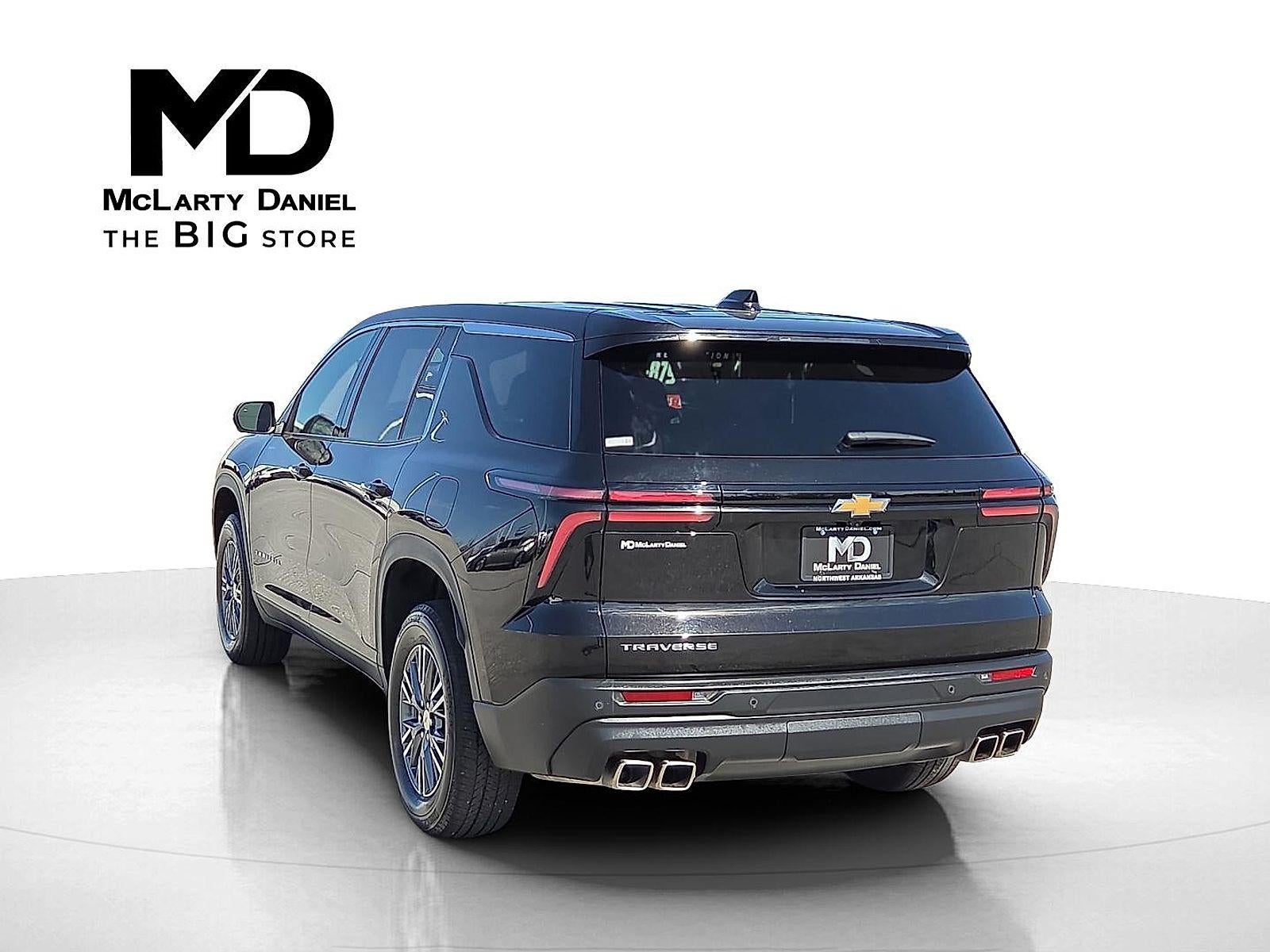 2024 Chevrolet Traverse LS