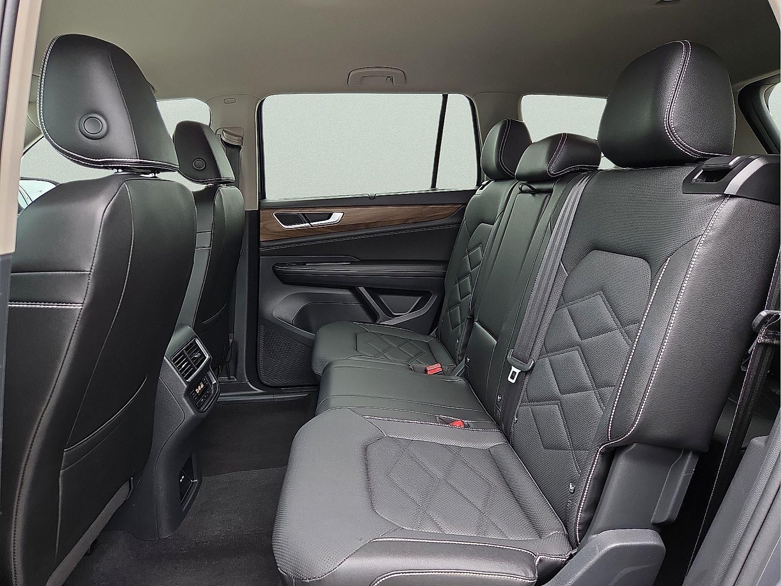 2025 Volkswagen Atlas 2.0T SE w/Technology