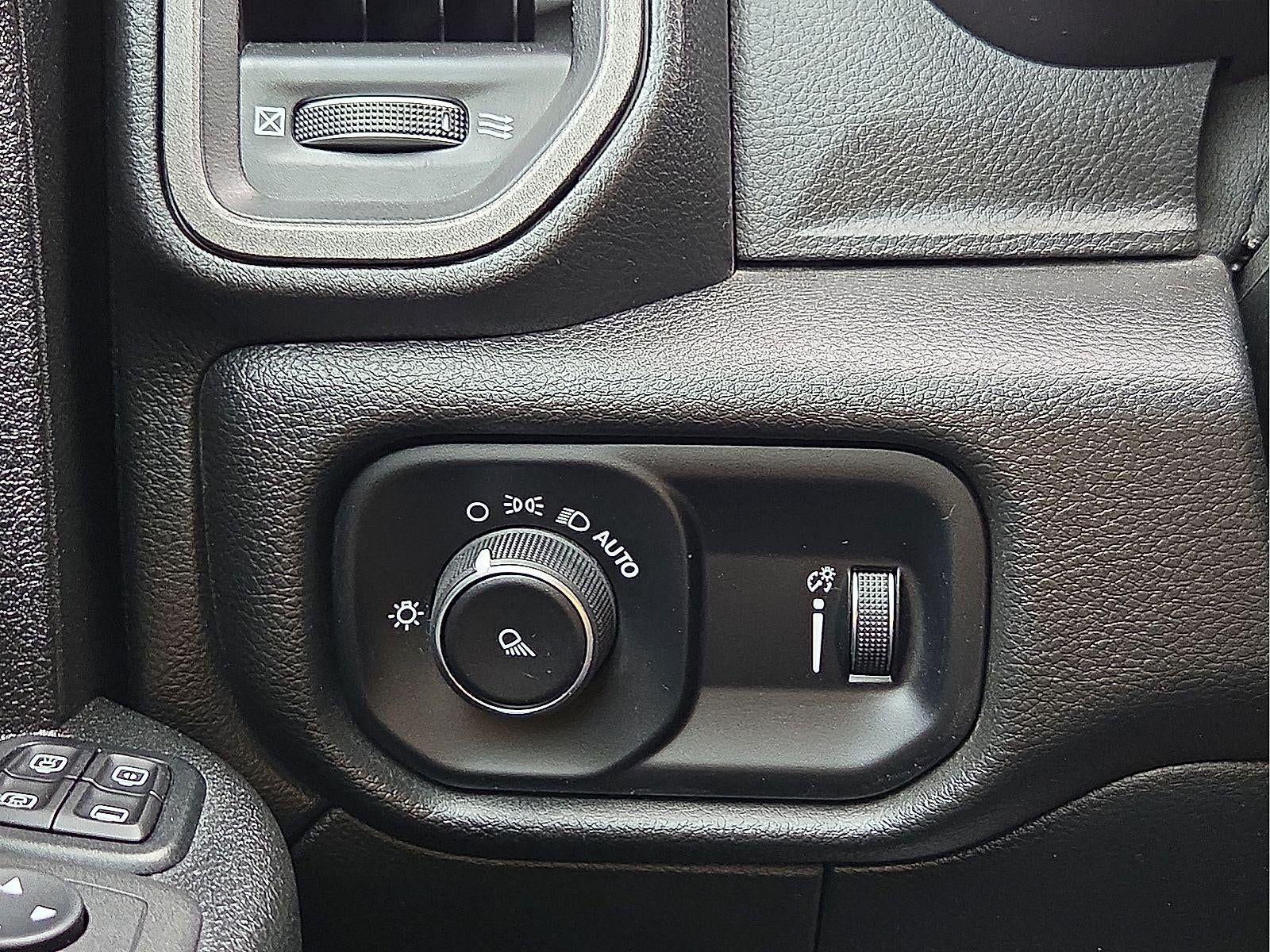 2023 RAM 2500 Tradesman Crew Cab 4x4 6'4" Box