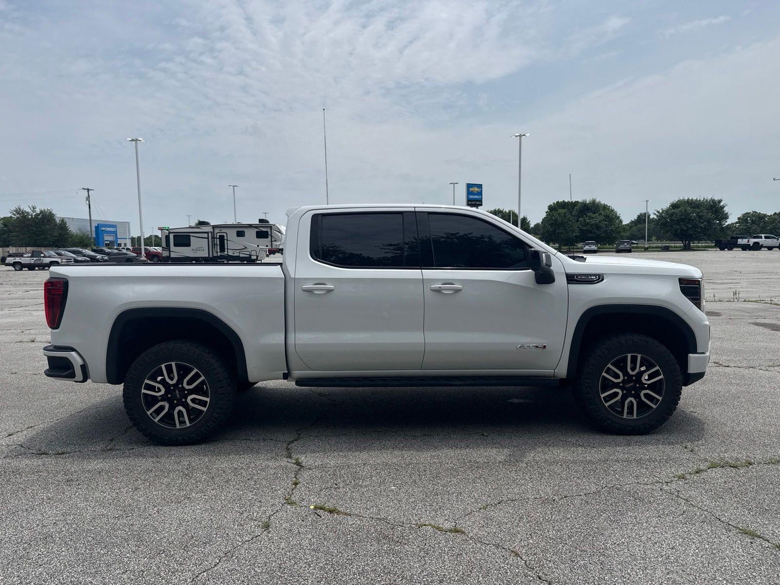 2023 GMC Sierra 1500 AT4