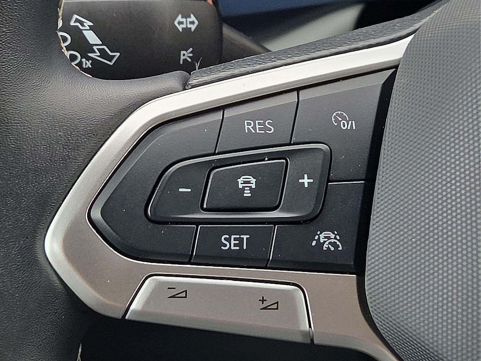 2024 Volkswagen Taos 1.5T SE
