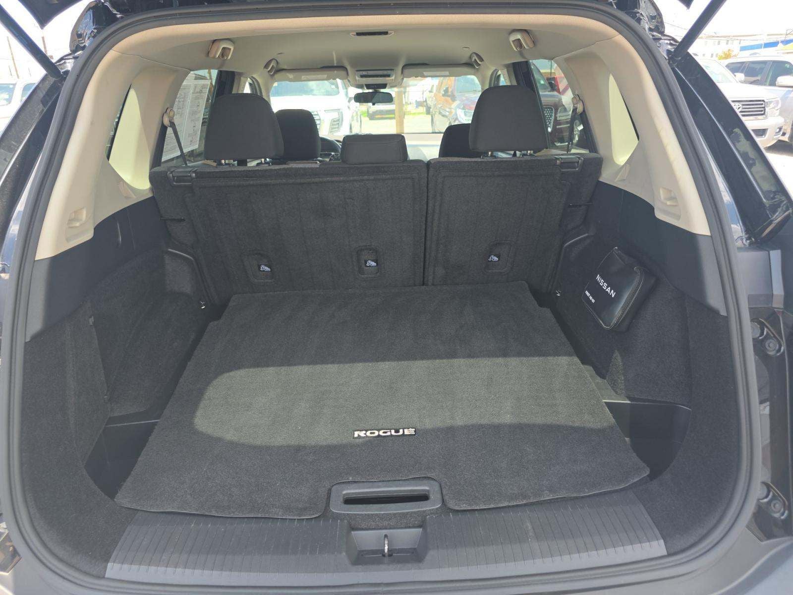 2023 Nissan Rogue SV FWD