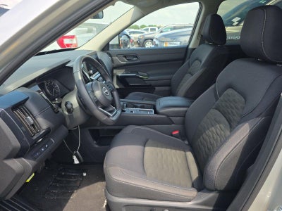 2025 Nissan Pathfinder SV FWD