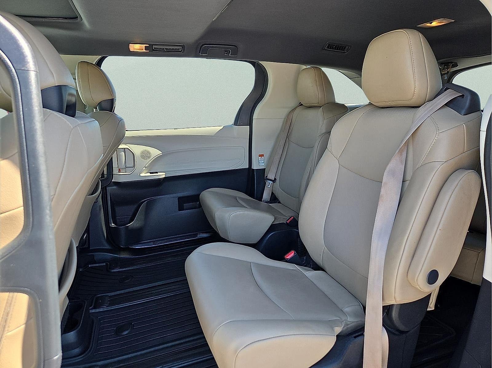 2021 Toyota Sienna XLE