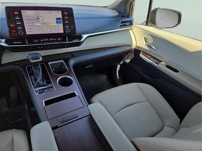 2021 Toyota Sienna XLE