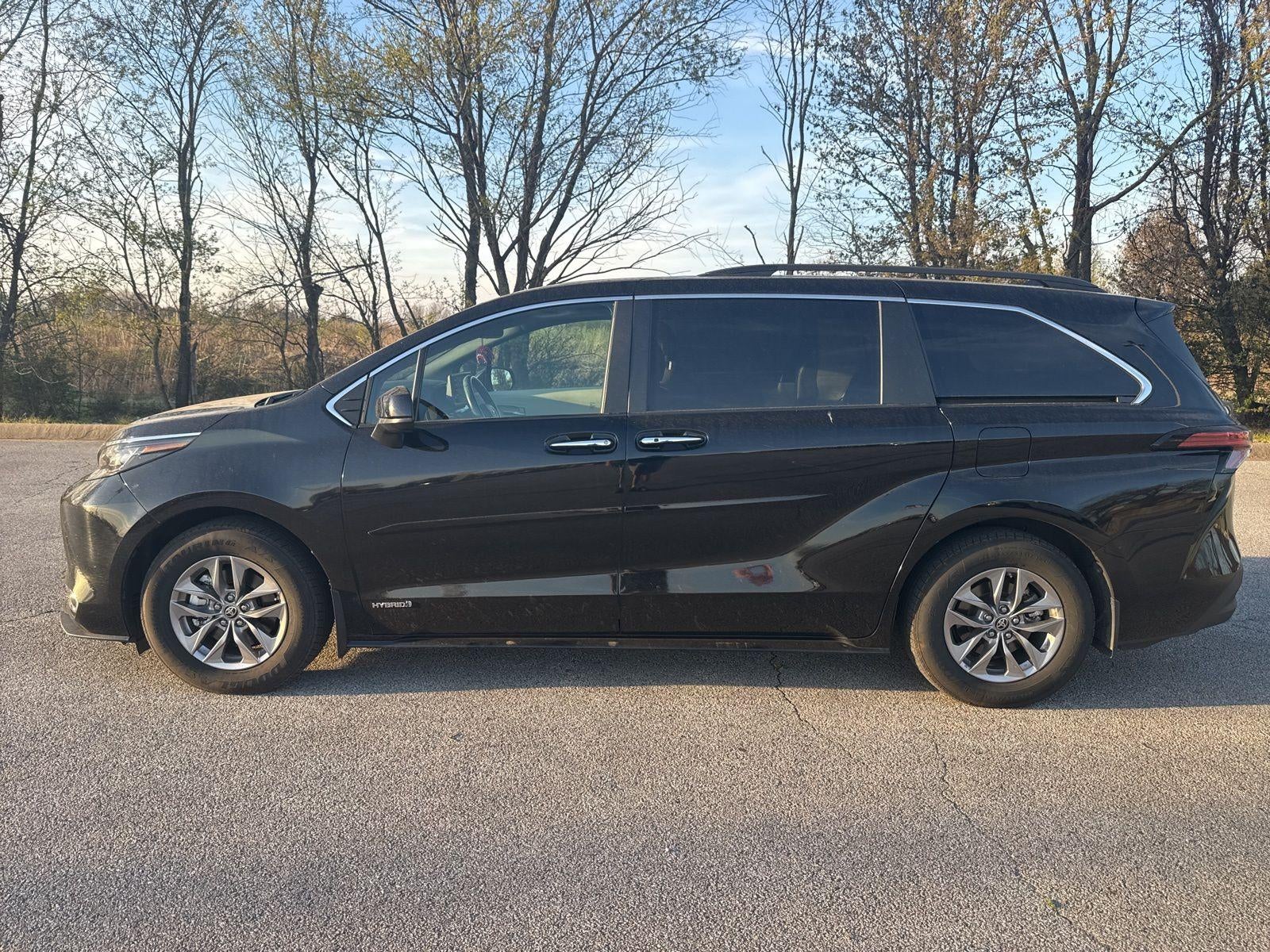 2021 Toyota Sienna XLE