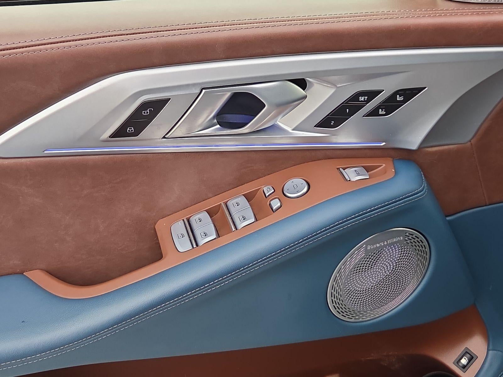 2023 BMW XM Base