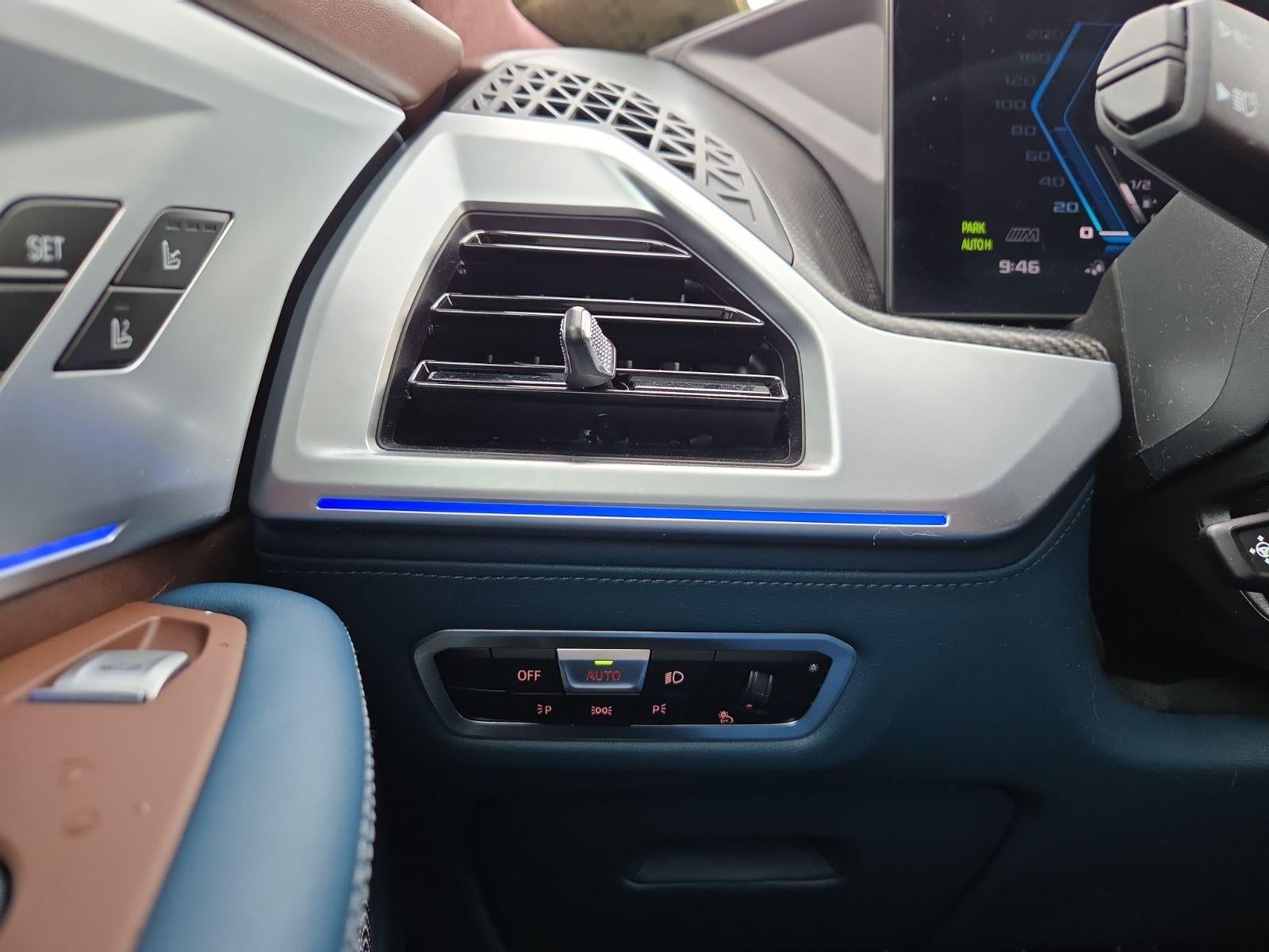 2023 BMW XM Base