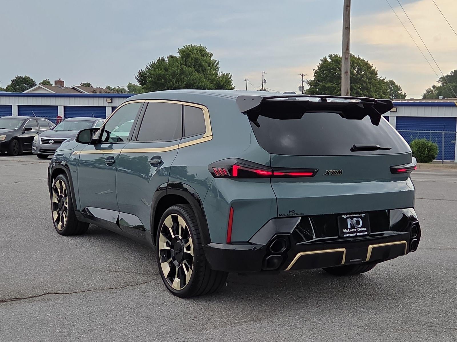 2023 BMW XM Base