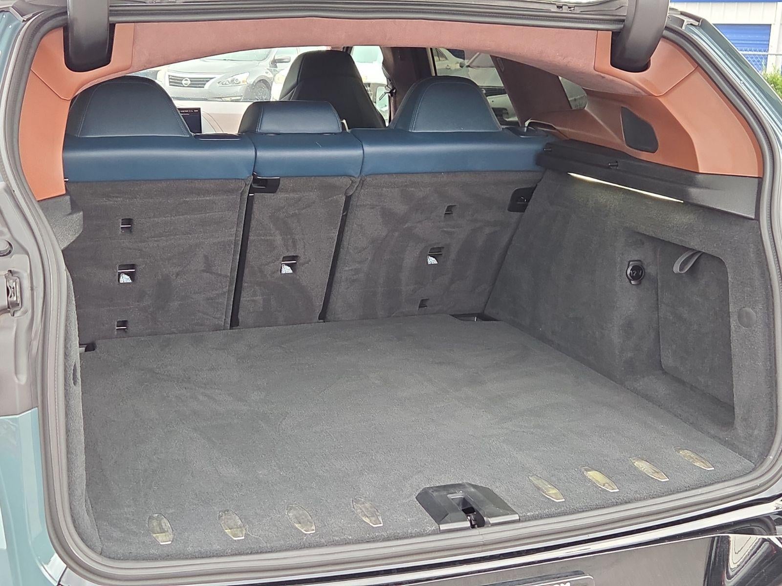 2023 BMW XM Base