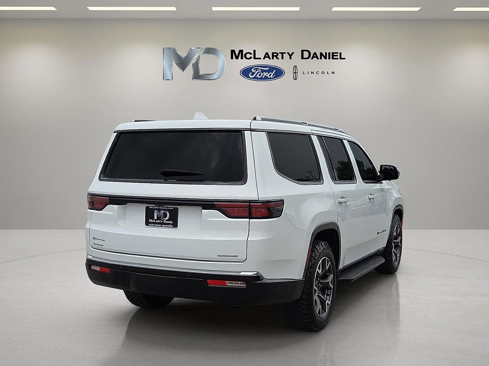 2023 Jeep Wagoneer Series III