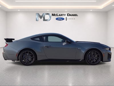 2026 Ford Mustang Dark Horse