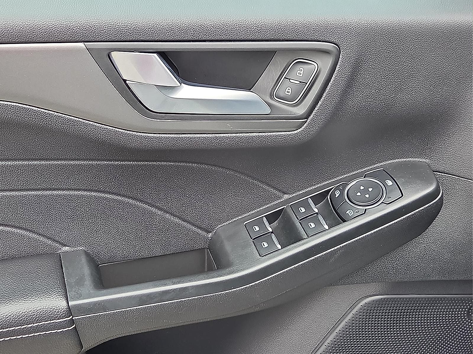 2025 Ford Escape Plug-In Hybrid Base