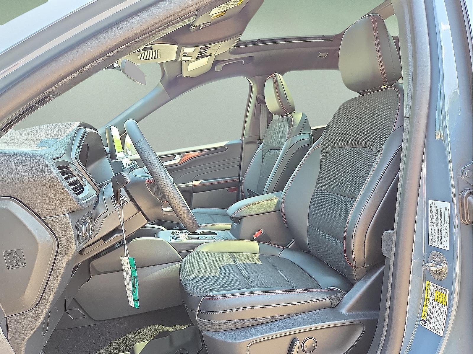 2025 Ford Escape Hybrid ST-Line