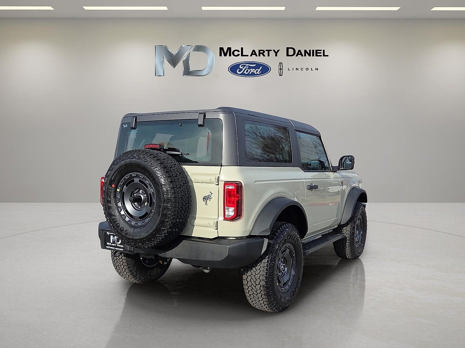 2025 Ford Bronco Base