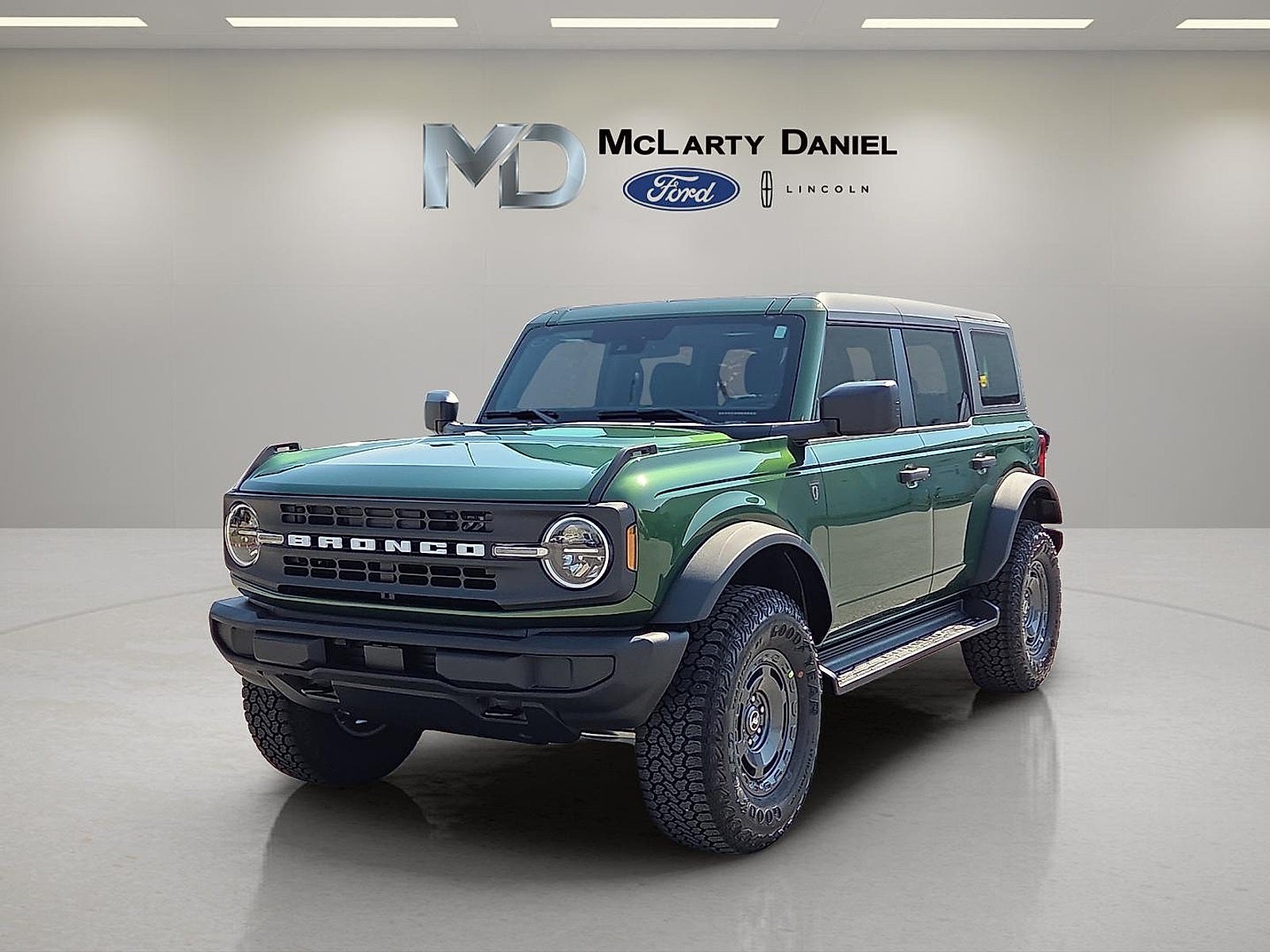 2025 Ford Bronco Base