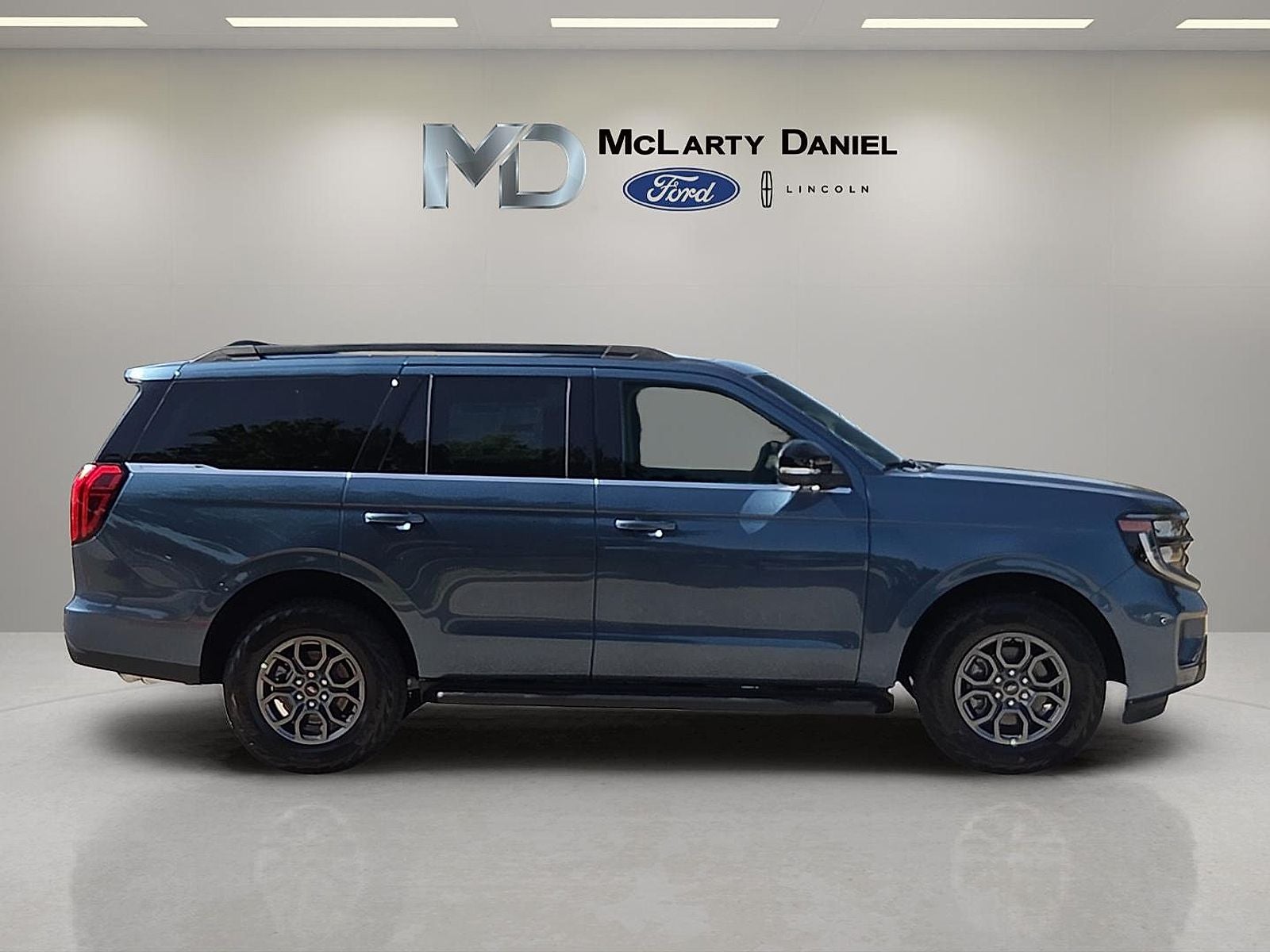 2027 Ford Expedition Active