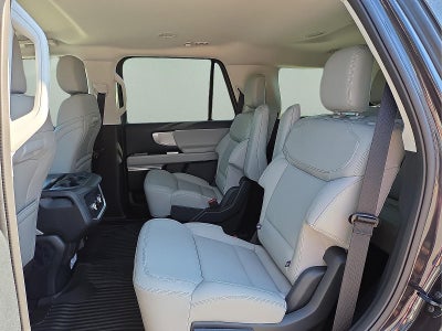 2027 Ford Expedition Active