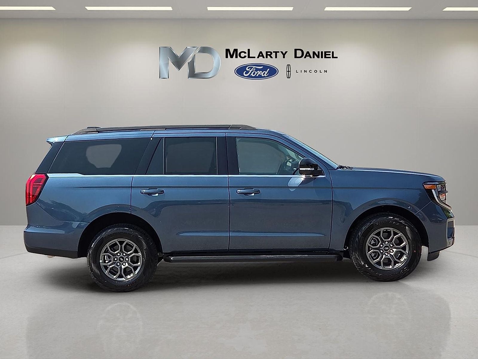 2027 Ford Expedition Active