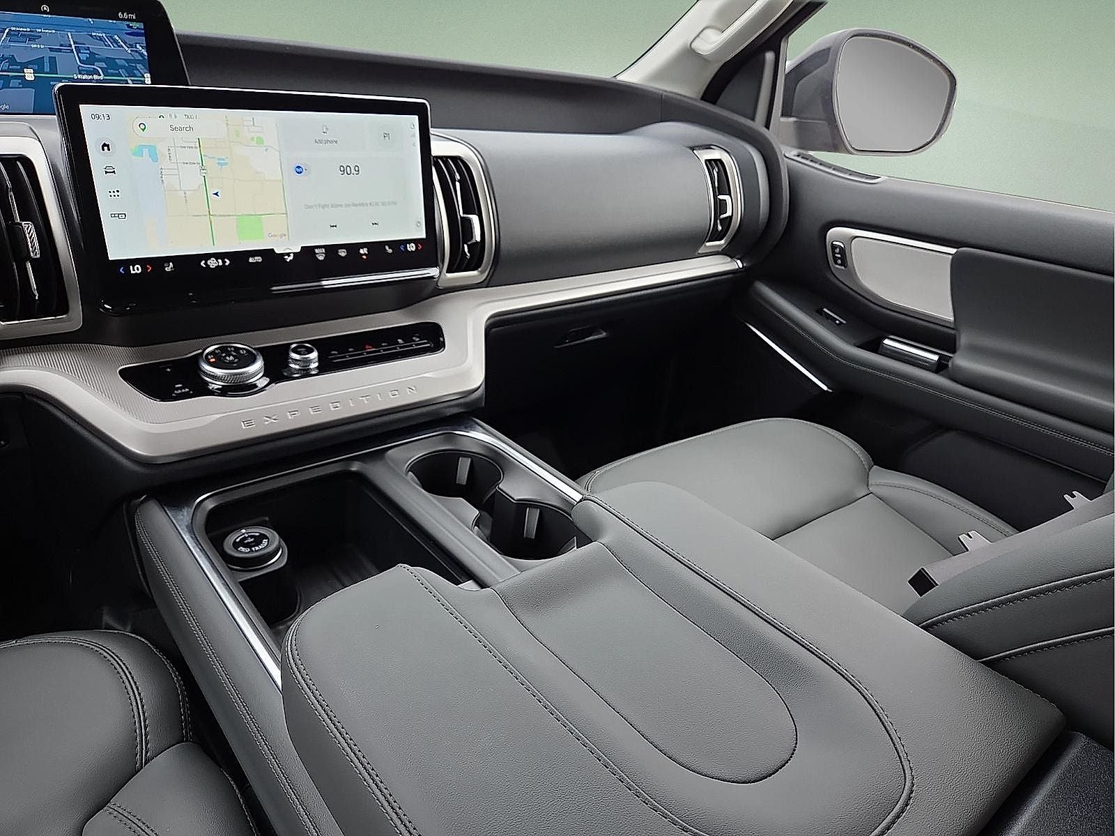 2027 Ford Expedition Active