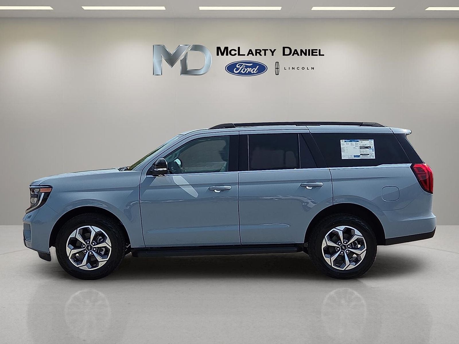 2027 Ford Expedition Active