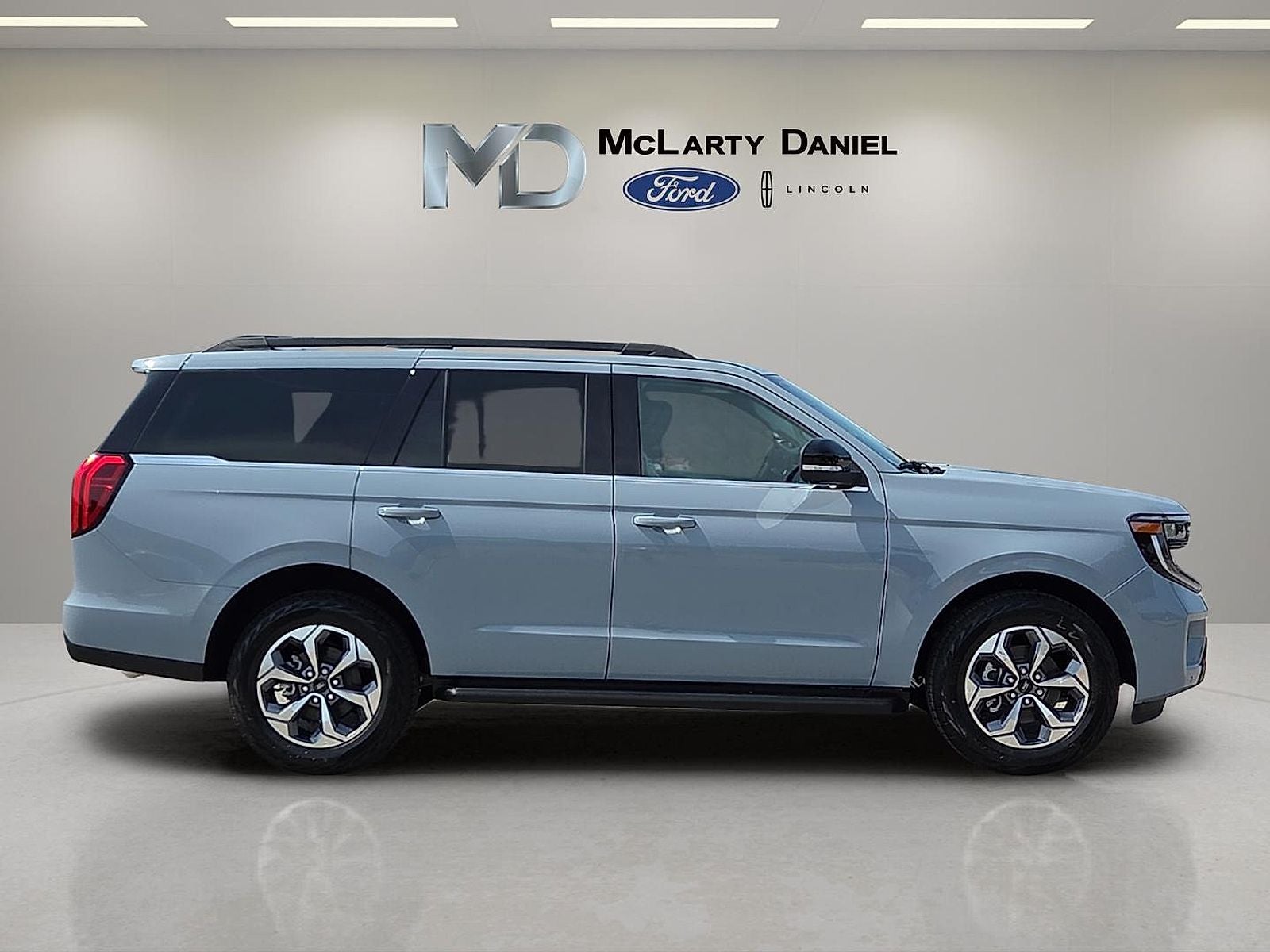 2027 Ford Expedition Active