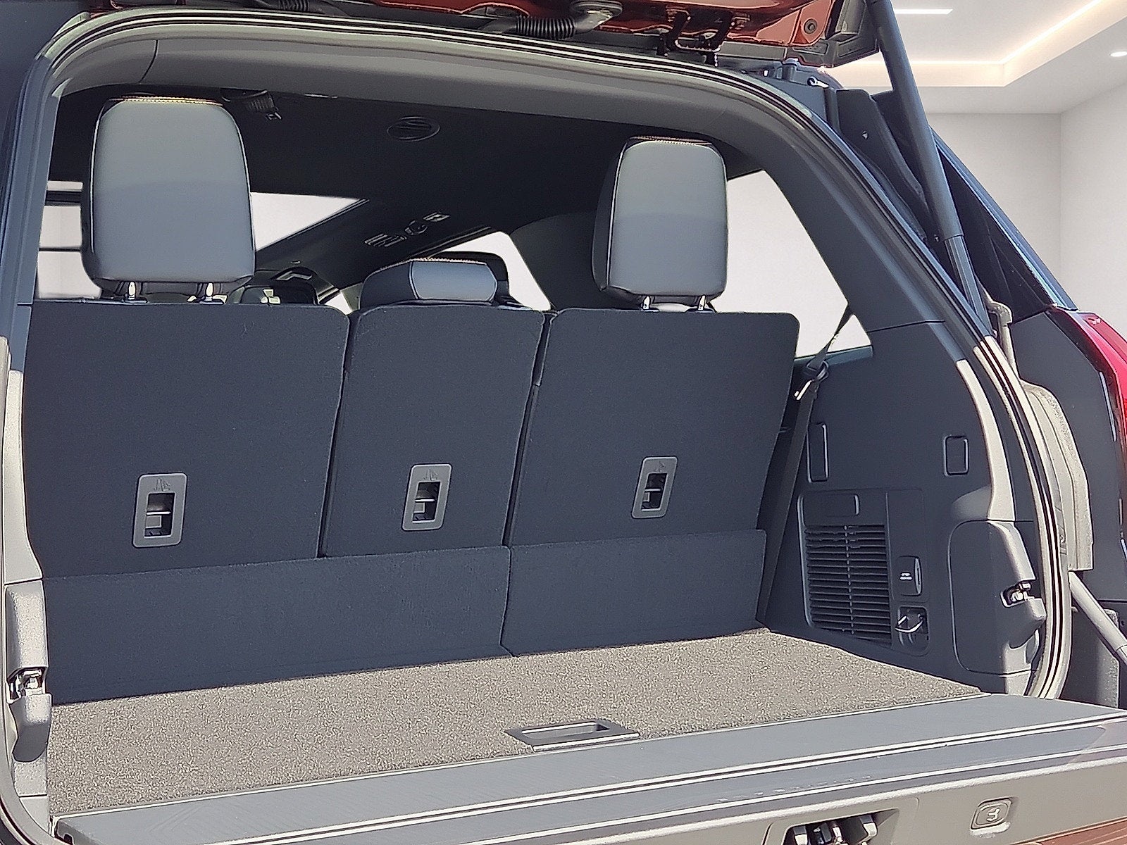 2027 Ford Expedition Tremor