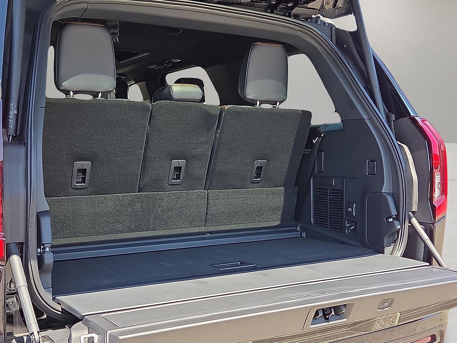 2027 Ford Expedition Tremor