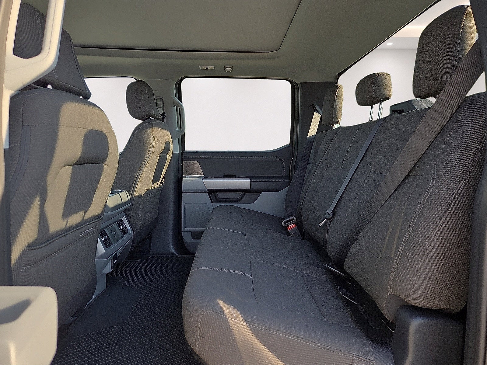 2027 Ford F-250SD XLT