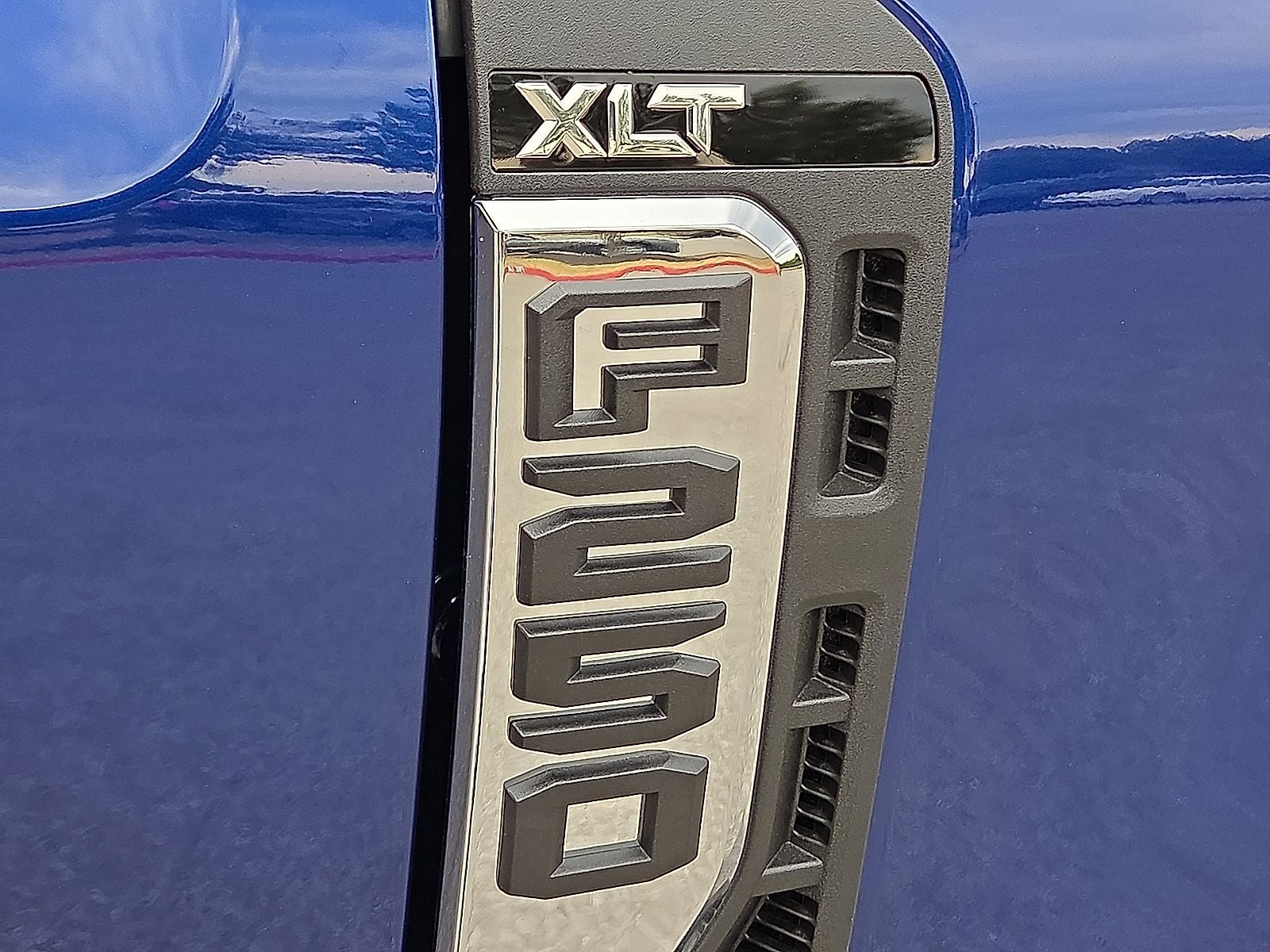 2026 Ford F-250SD XLT